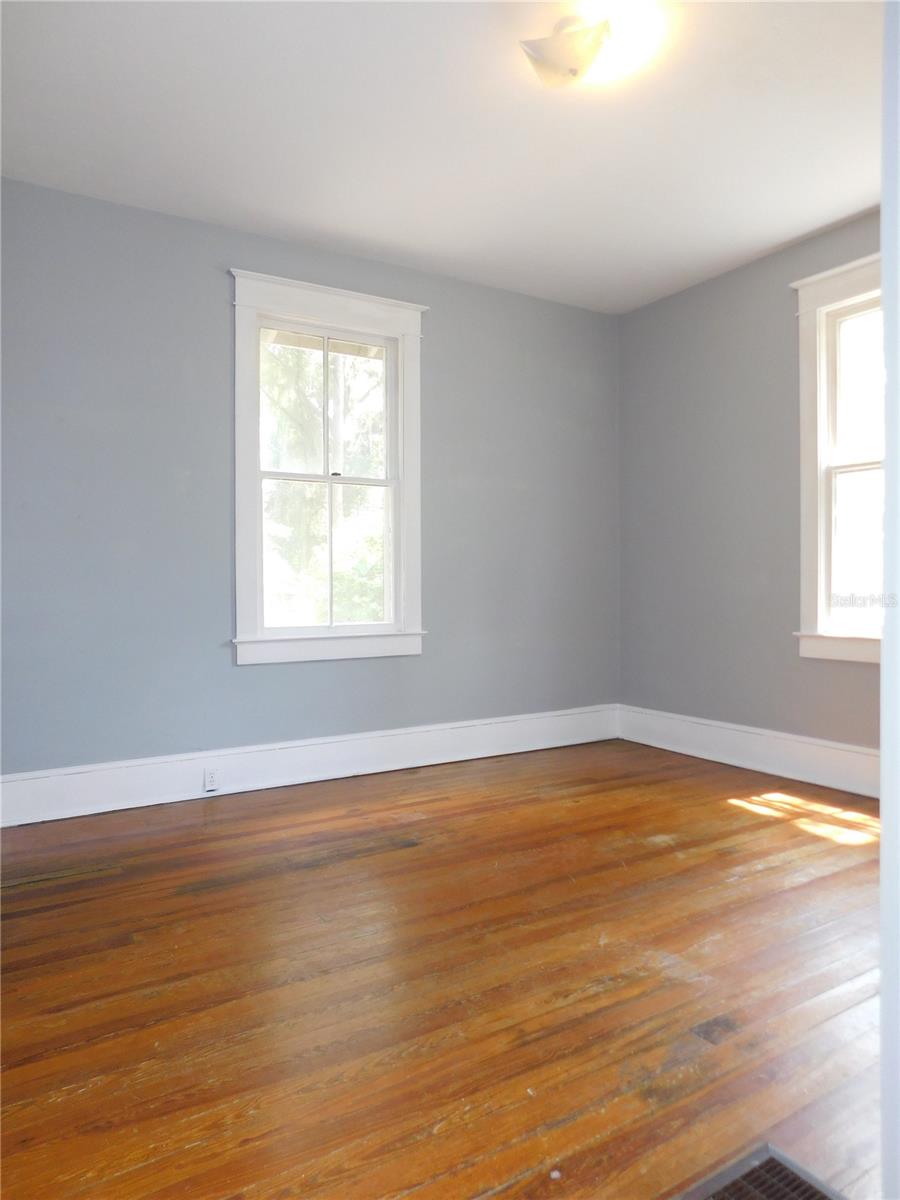 Image 11 of 19 For 541 11th Street