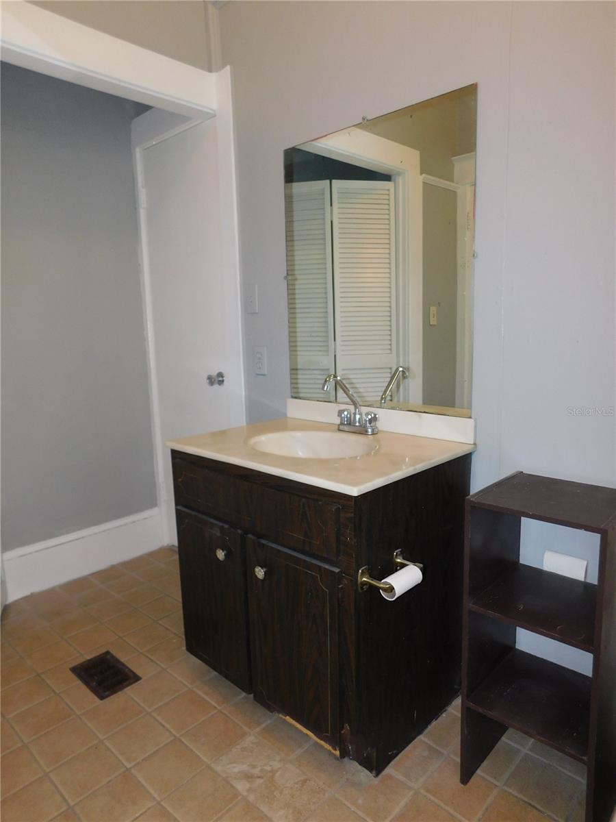 Image 15 of 19 For 541 11th Street