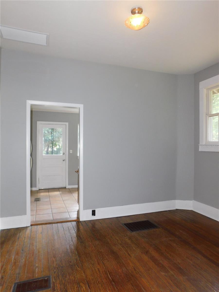 Image 7 of 19 For 541 11th Street