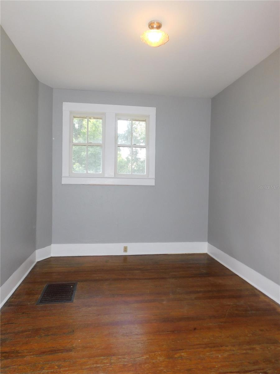 Image 8 of 19 For 541 11th Street