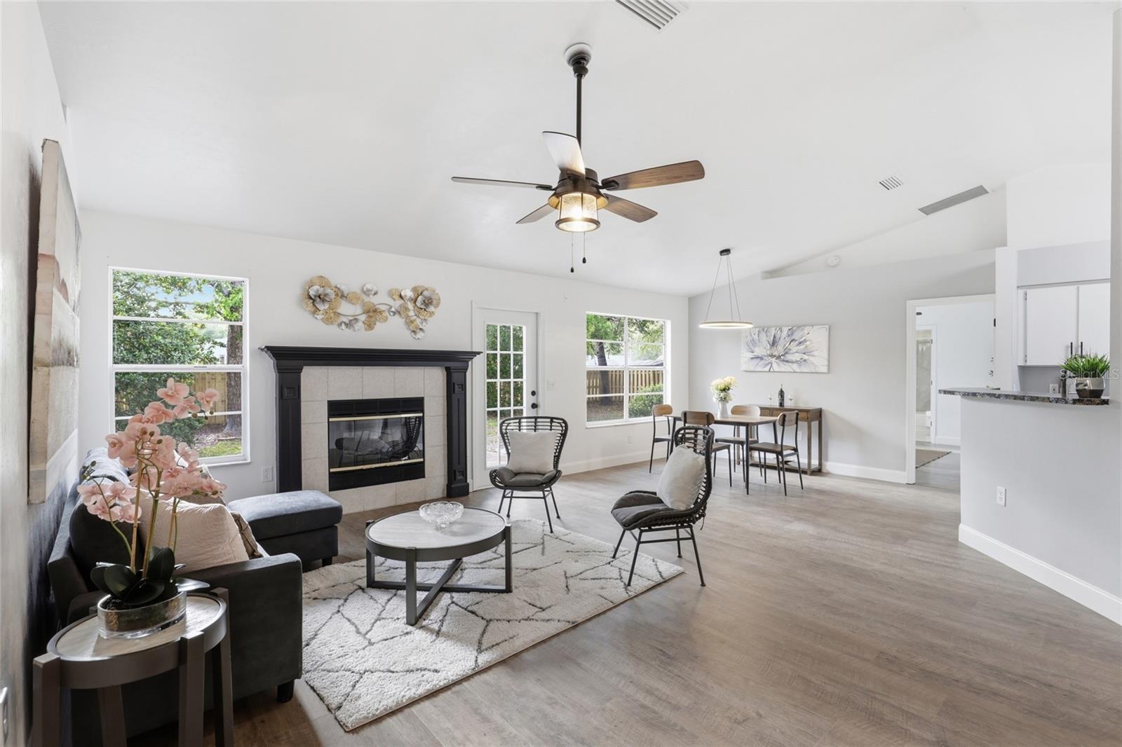 Image 11 of 30 For 6110 38th Terrace