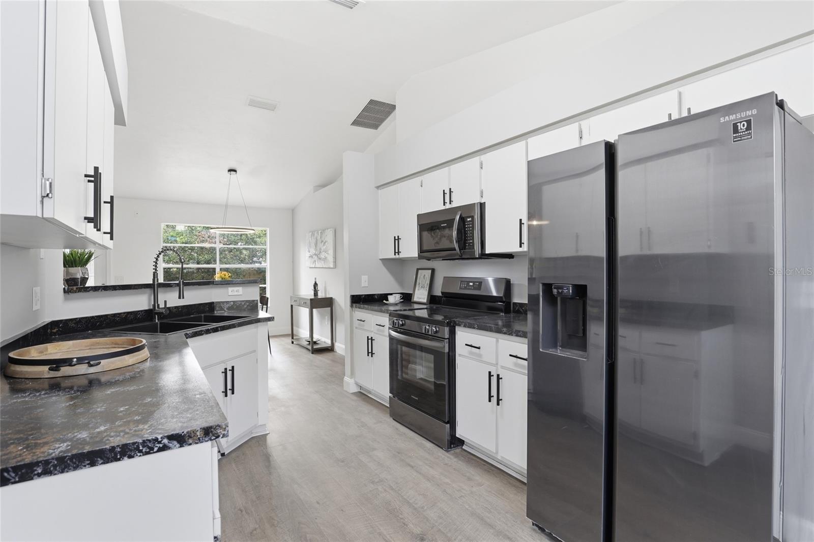 Image 16 of 30 For 6110 38th Terrace