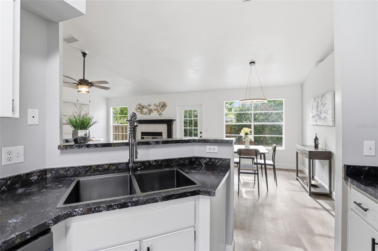 Image 17 of 30 For 6110 38th Terrace