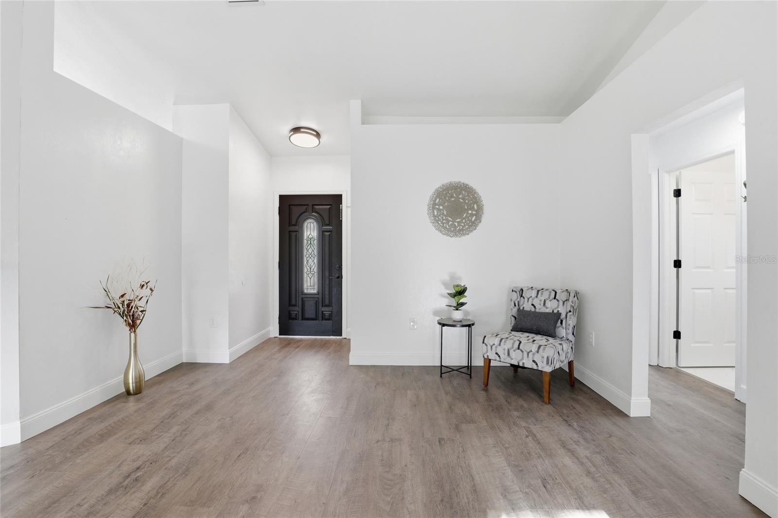 Image 6 of 30 For 6110 38th Terrace