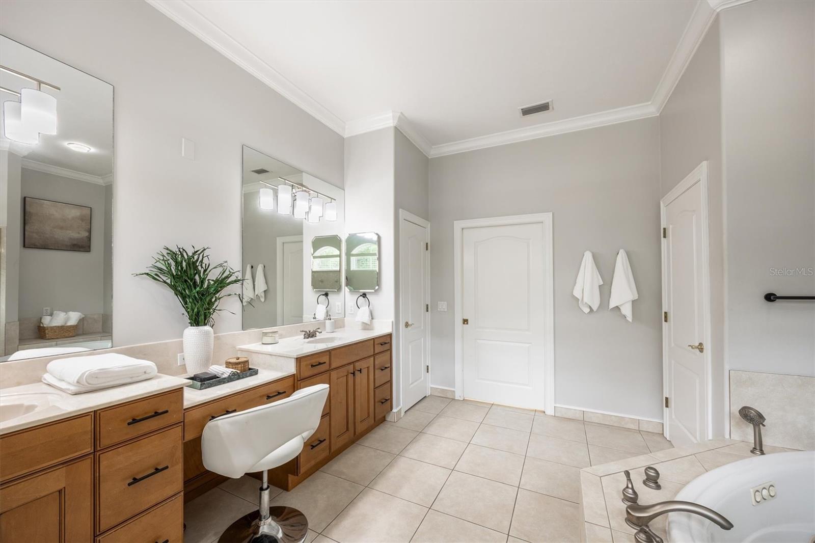 Image 29 of 83 For 4710 58th Street