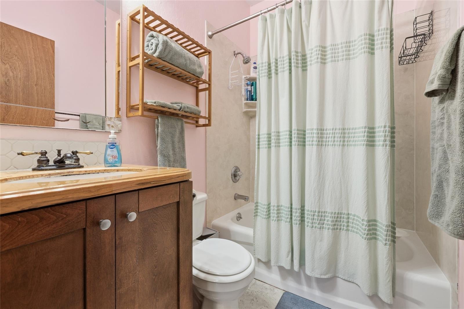 Image 12 of 24 For 637 4th Street