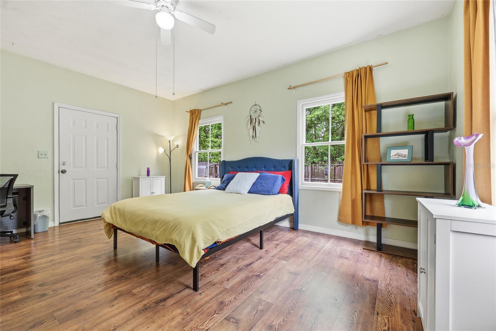 Image 15 of 24 For 637 4th Street