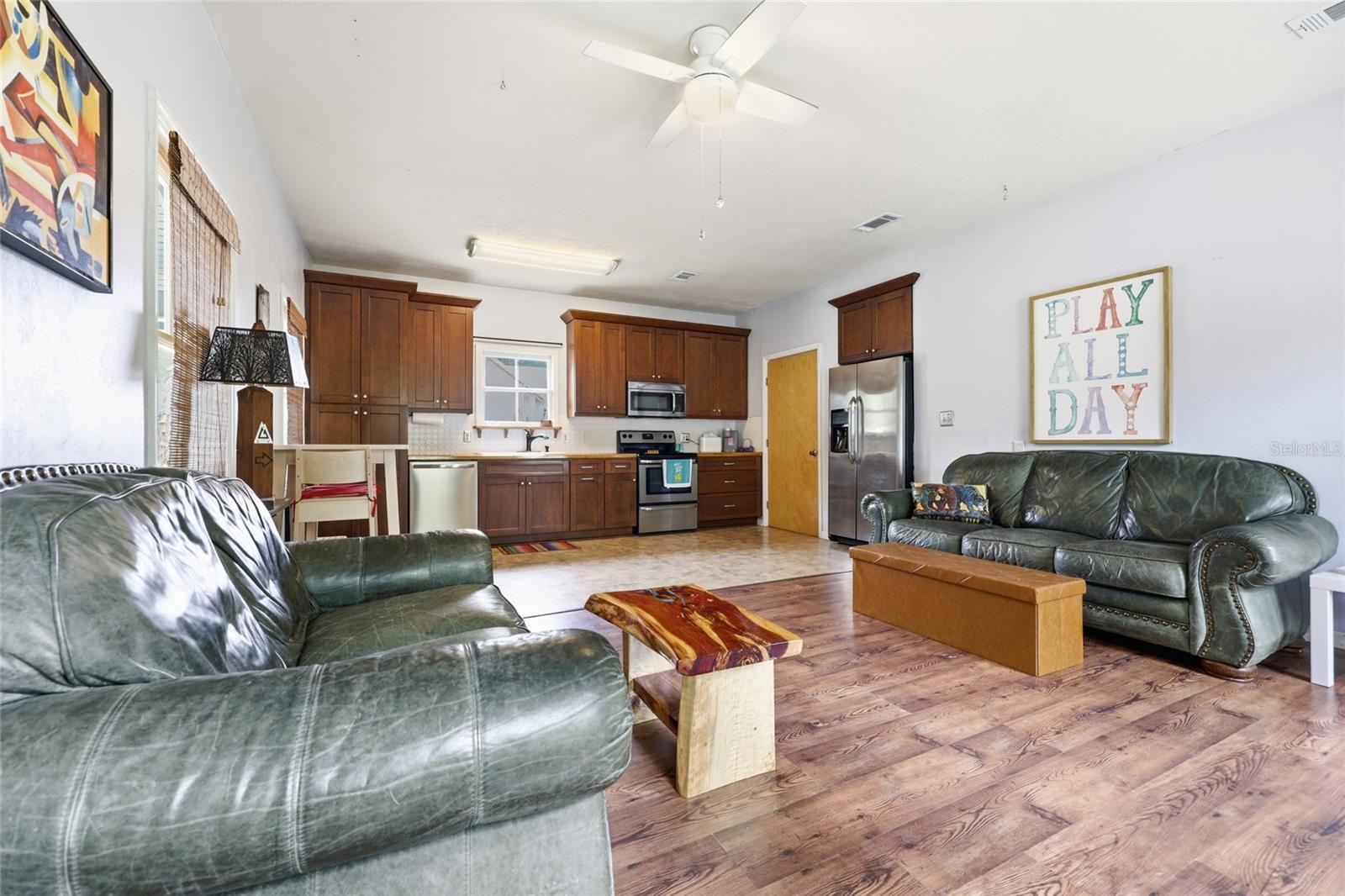 Image 5 of 24 For 637 4th Street