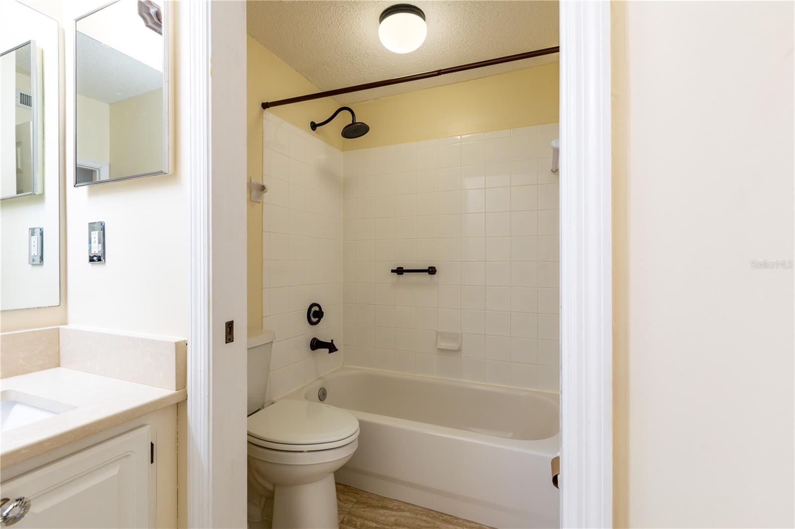 Image 20 of 33 For 10000 52nd Avenue 124