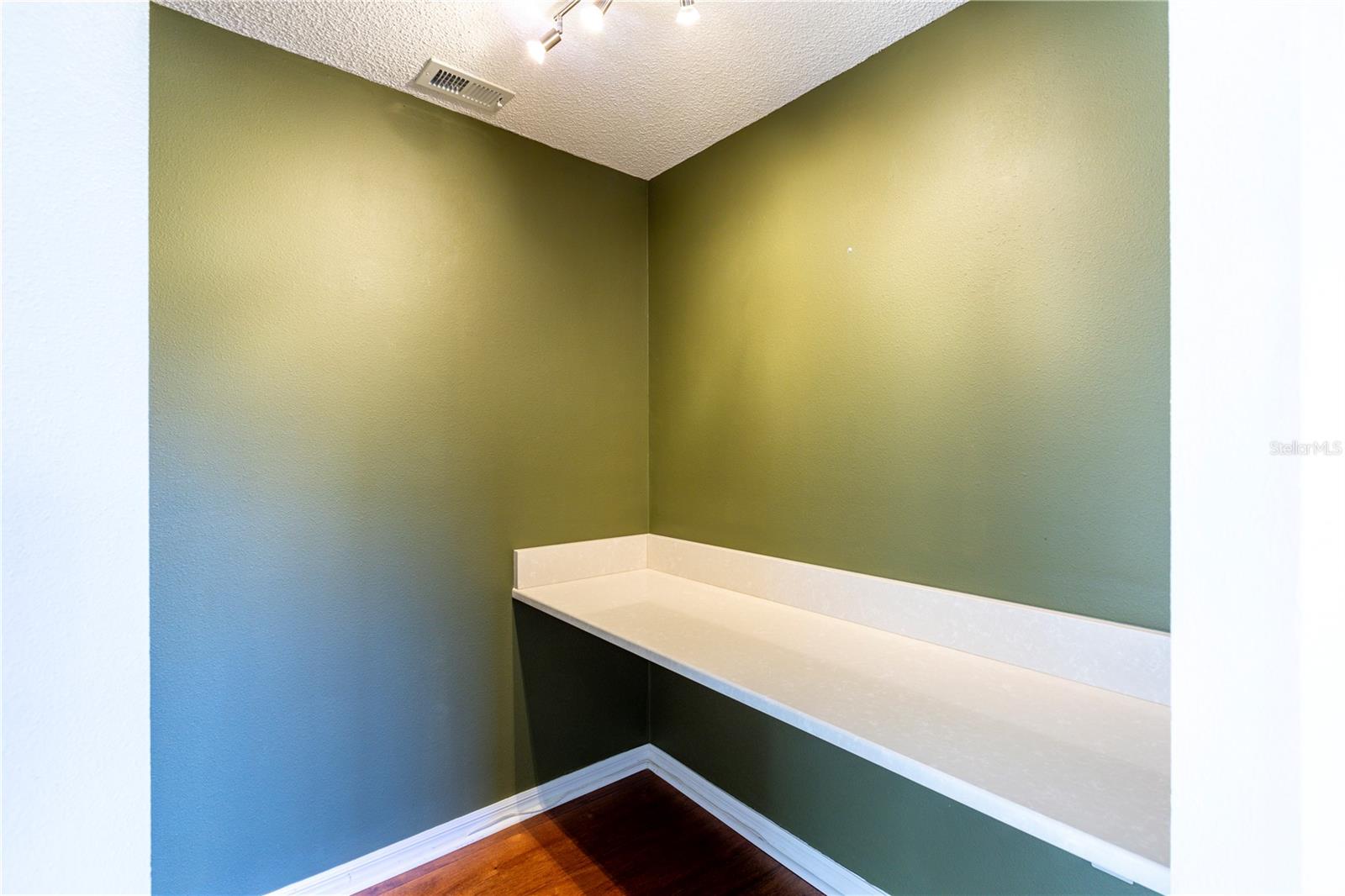 Image 23 of 33 For 10000 52nd Avenue 124