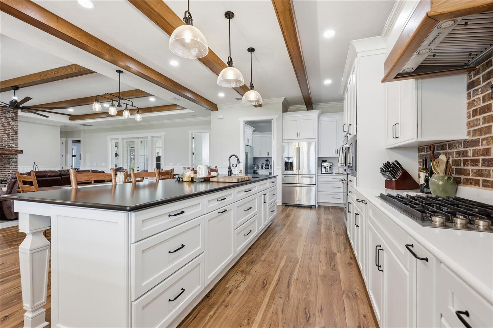 Image 13 of 99 For 11131 Ne 35th Street