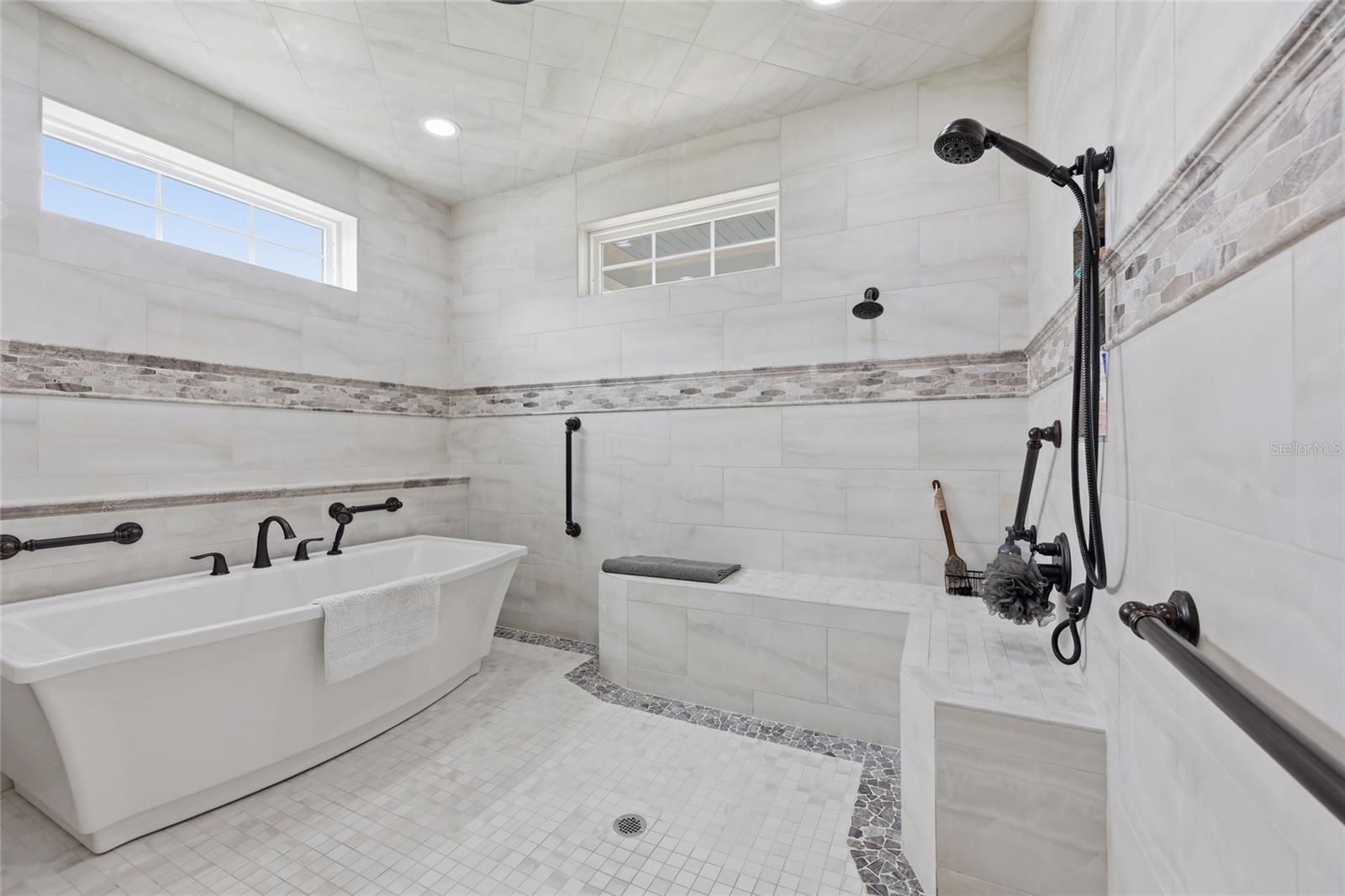 Image 20 of 99 For 11131 Ne 35th Street