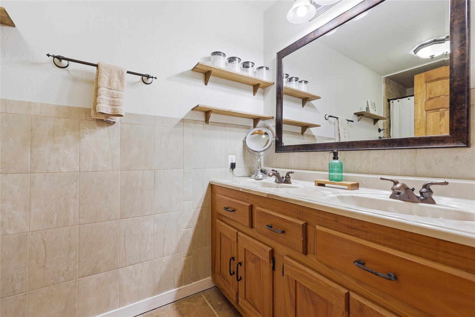 Image 77 of 99 For 11131 Ne 35th Street