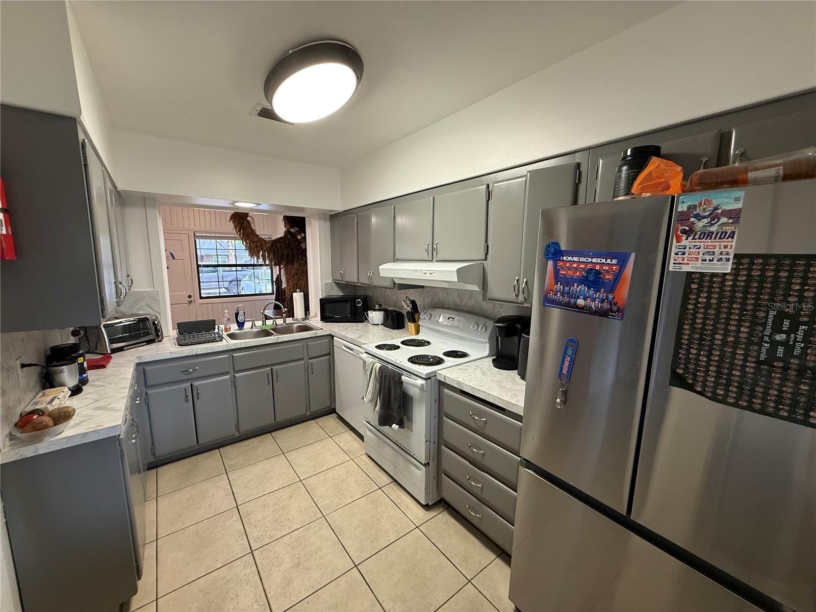 Image 4 of 11 For 1530 6th Avenue