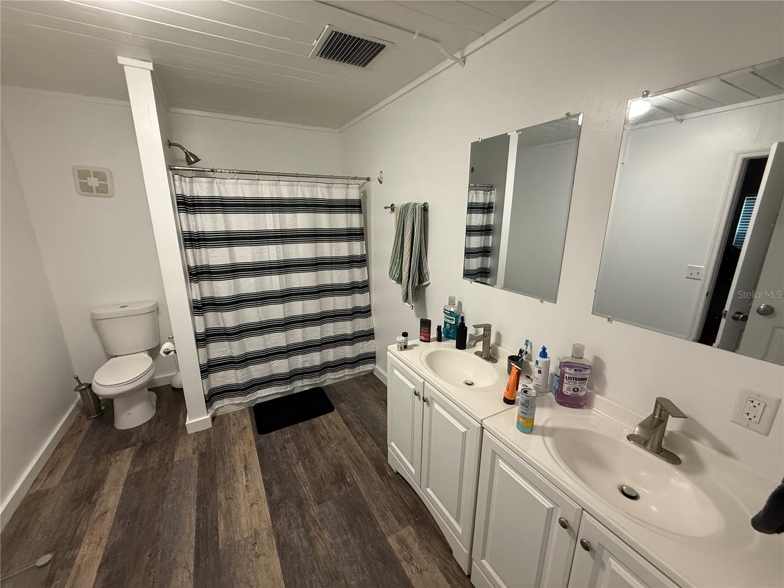 Image 5 of 11 For 1530 6th Avenue