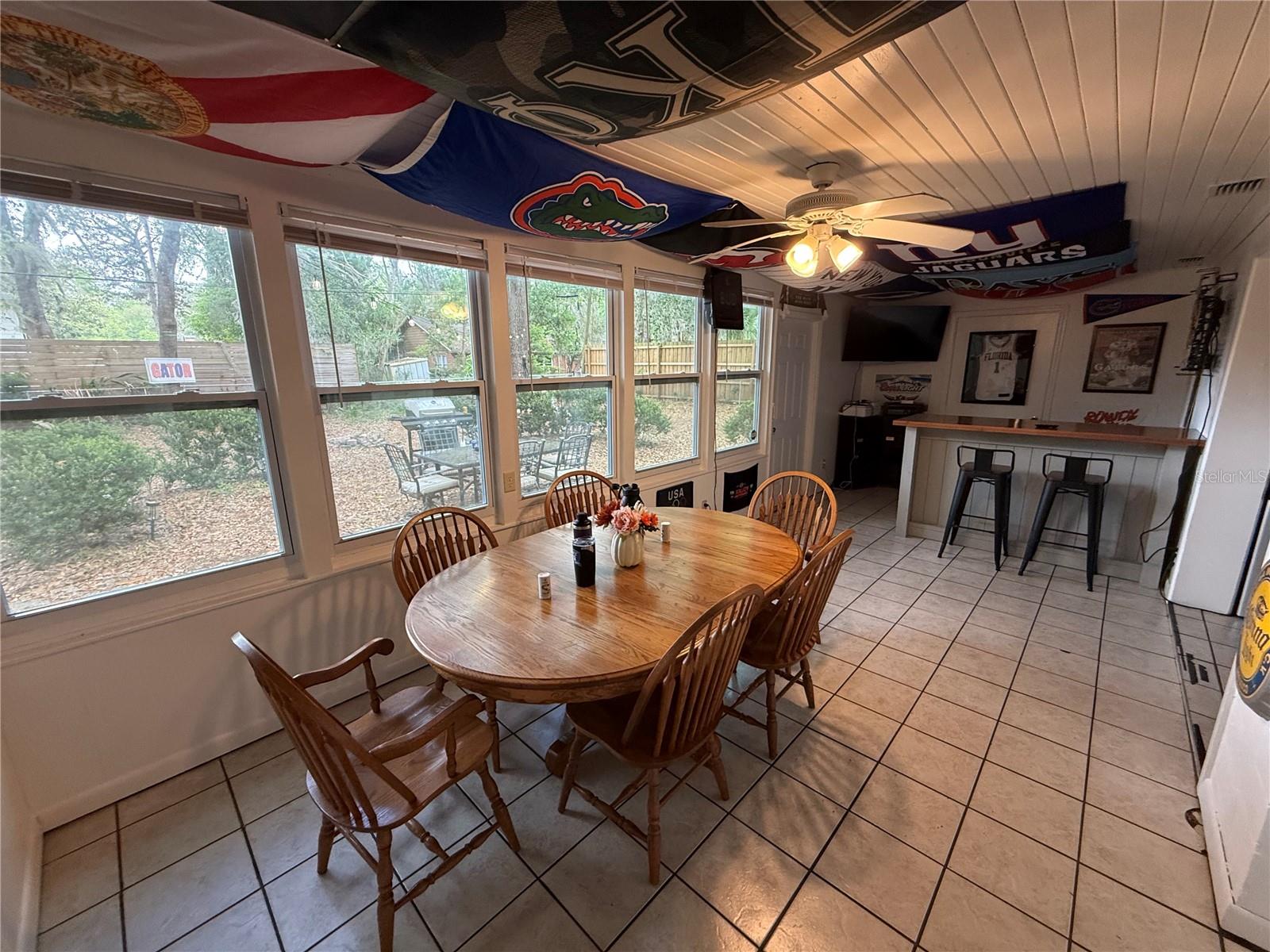 Image 8 of 11 For 1530 6th Avenue