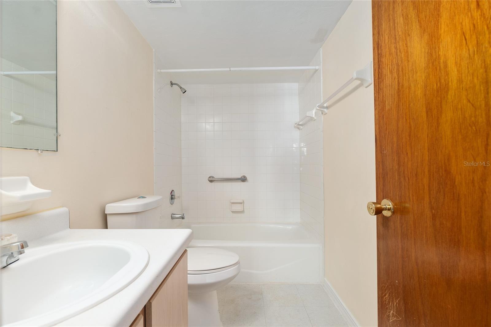 Image 29 of 35 For 2360 Archer Road 706