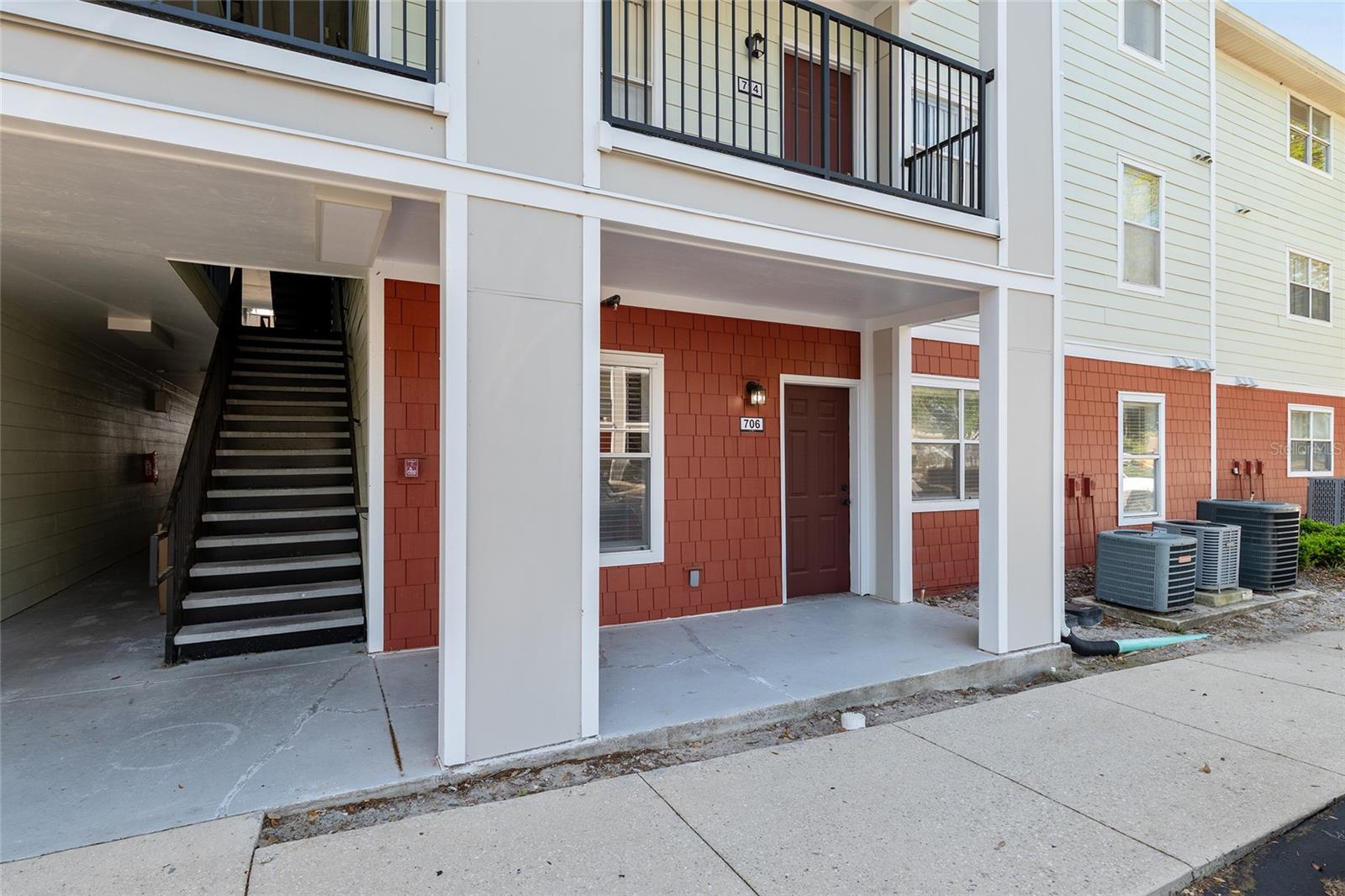 Image 4 of 35 For 2360 Archer Road 706