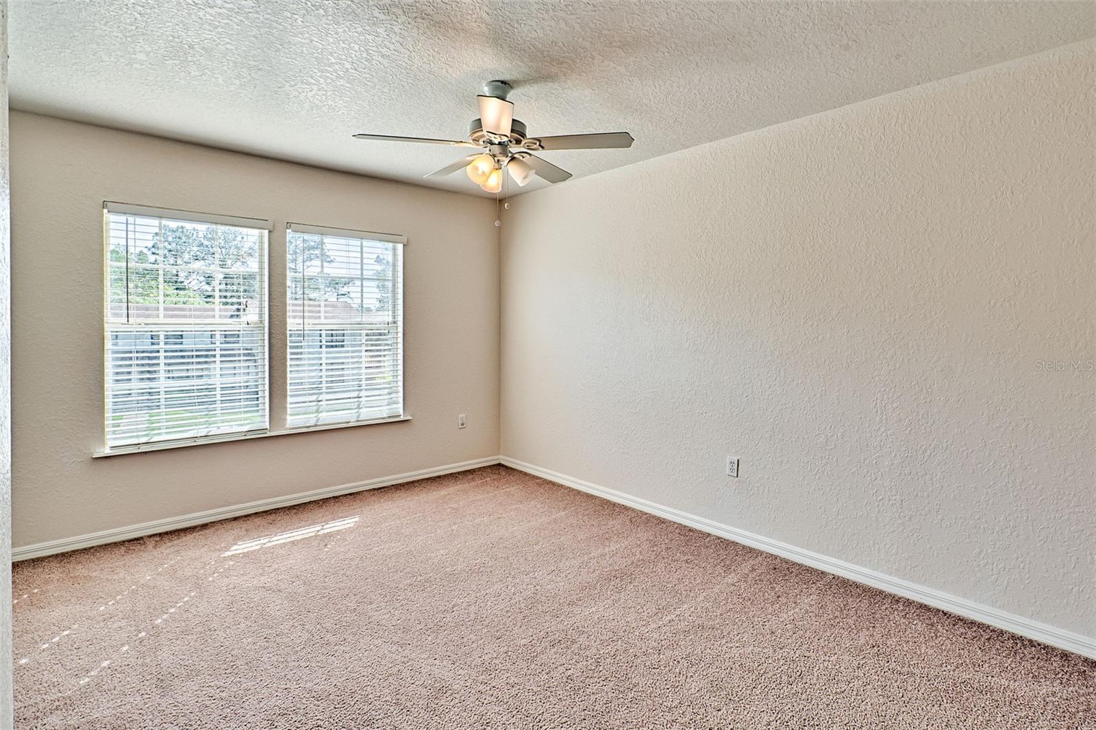 Image 17 of 25 For 2710 104 Court B