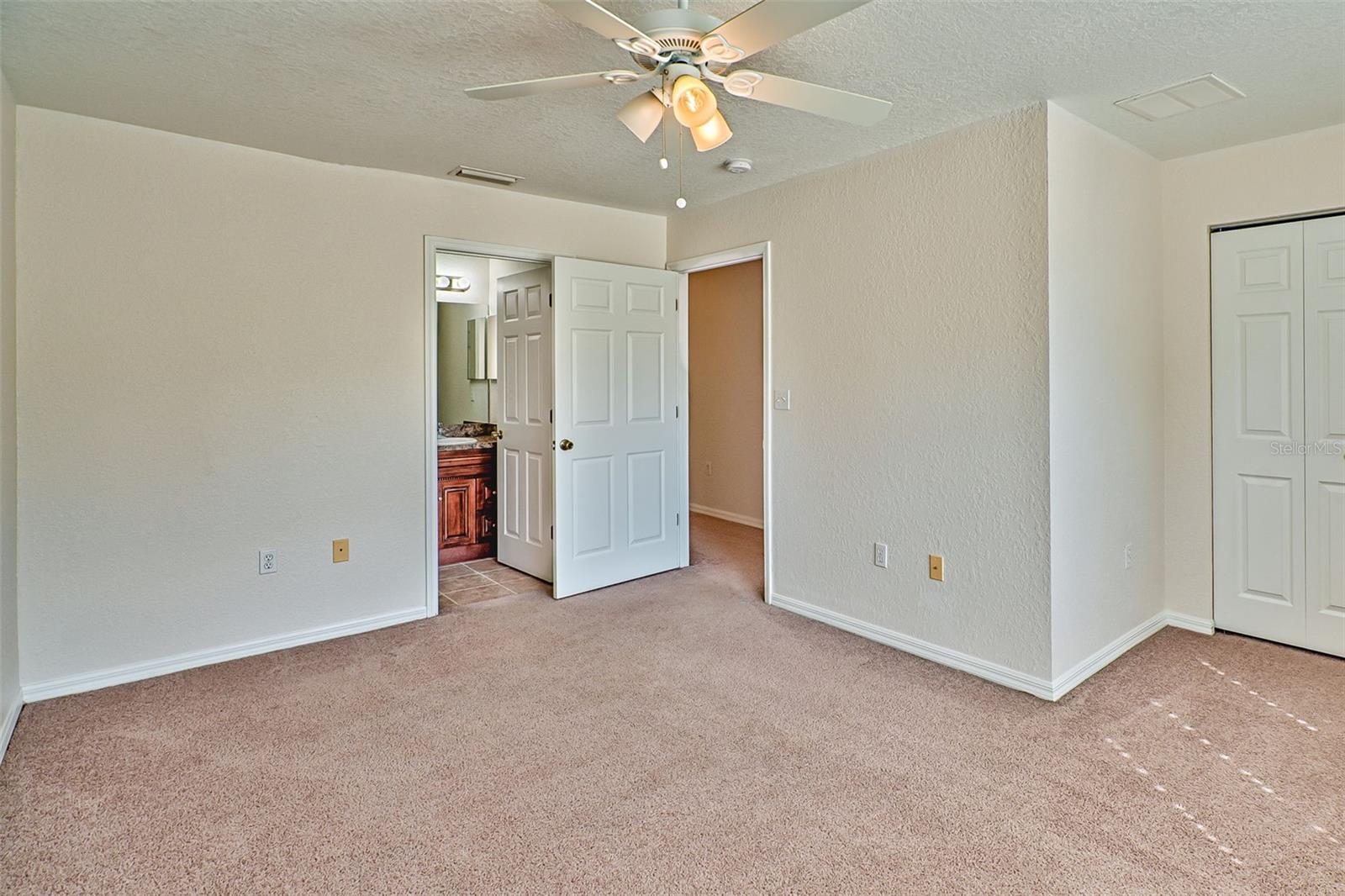 Image 18 of 25 For 2710 104 Court B