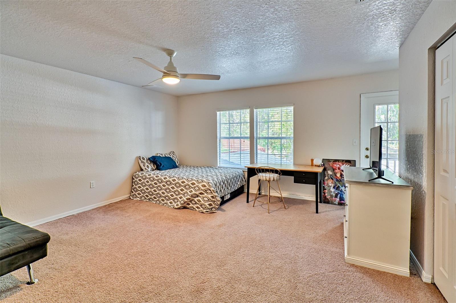 Image 21 of 25 For 2710 104 Court B