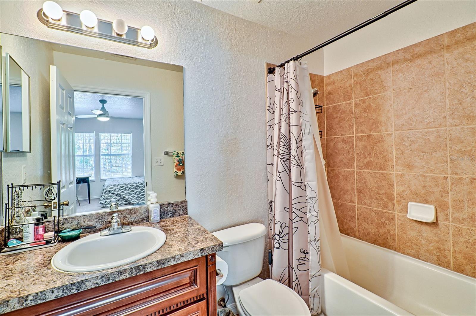 Image 23 of 25 For 2710 104 Court B