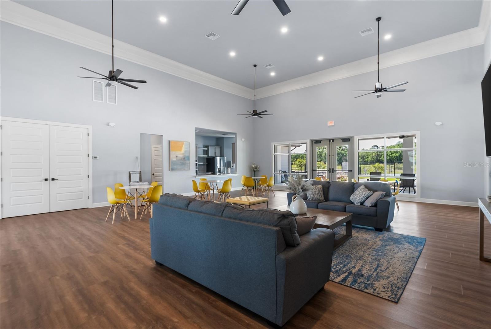 Image 11 of 47 For 9358 68th Lane