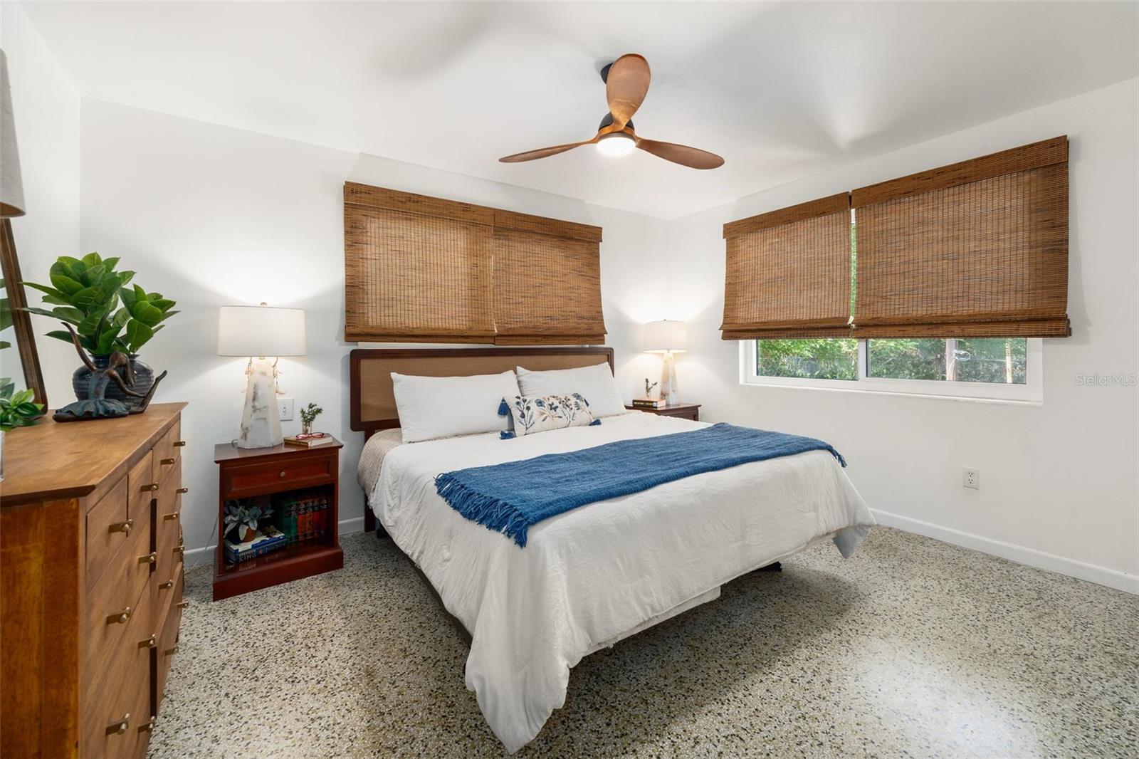 Image 16 of 35 For 3816 4th Place