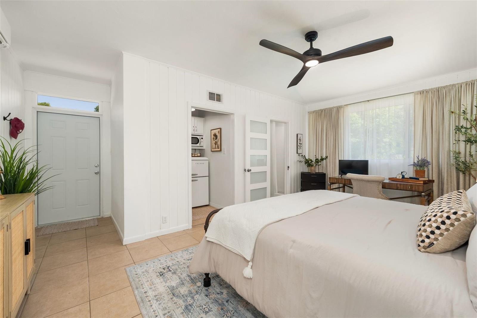 Image 23 of 35 For 3816 4th Place