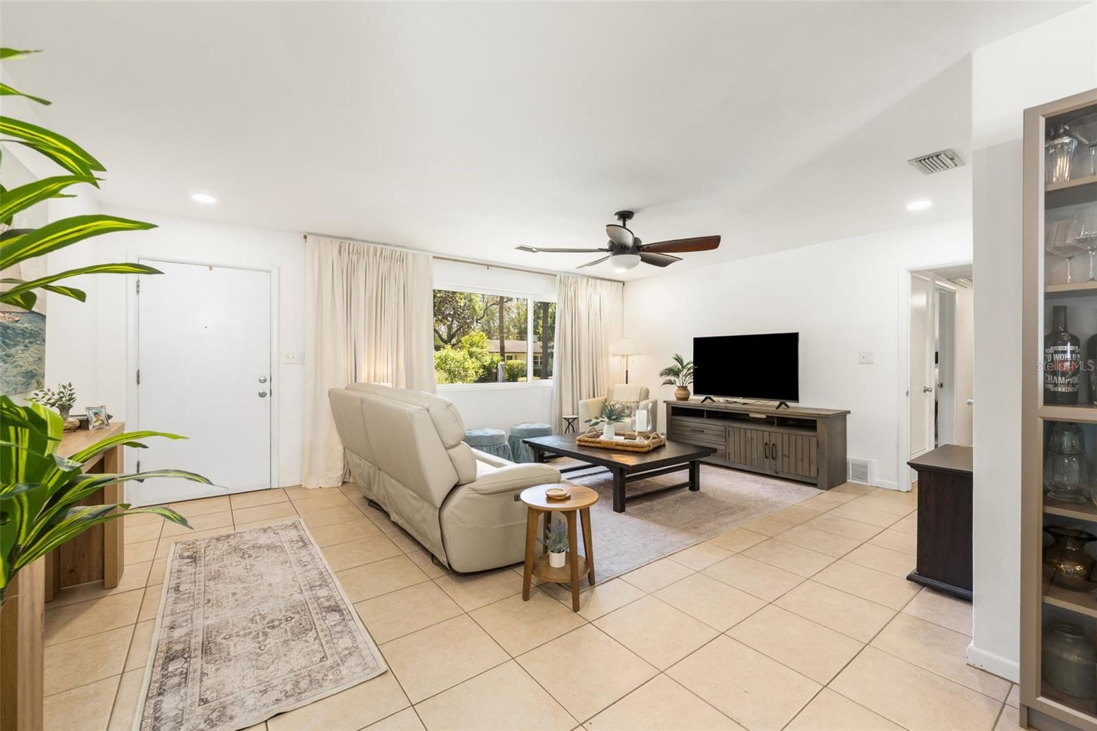 Image 8 of 35 For 3816 4th Place