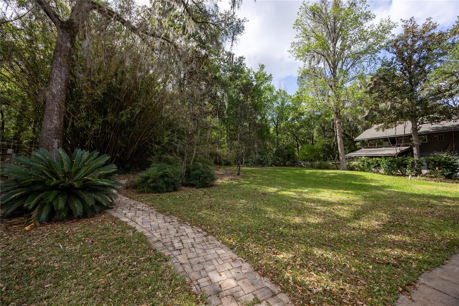 Image 26 of 49 For 5028 47th Street
