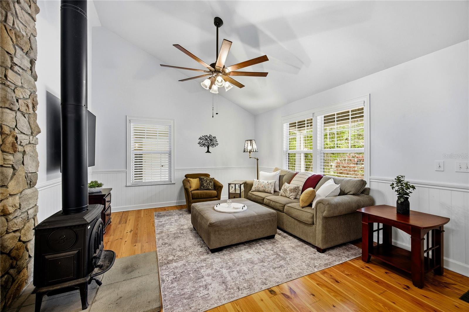 Image 29 of 49 For 5028 47th Street