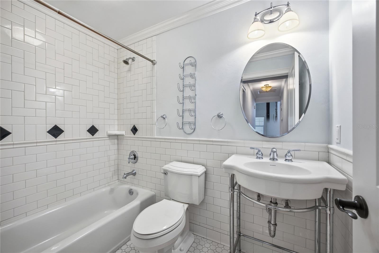Image 37 of 49 For 5028 47th Street