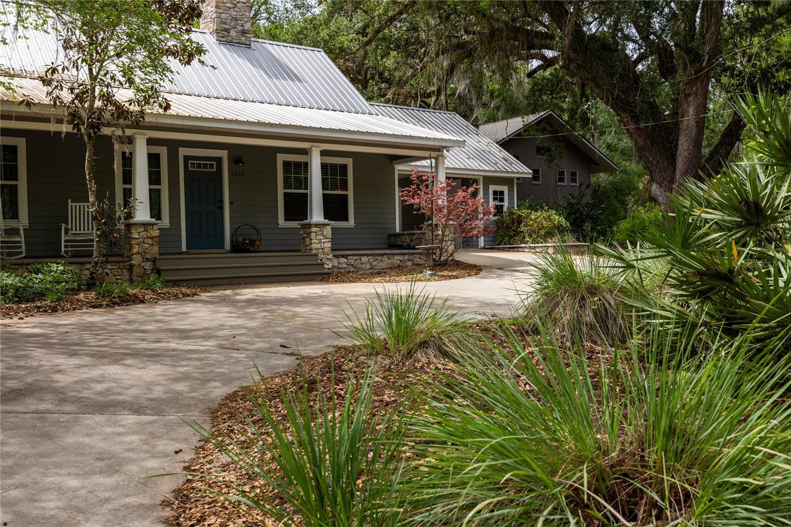 Image 5 of 49 For 5028 47th Street