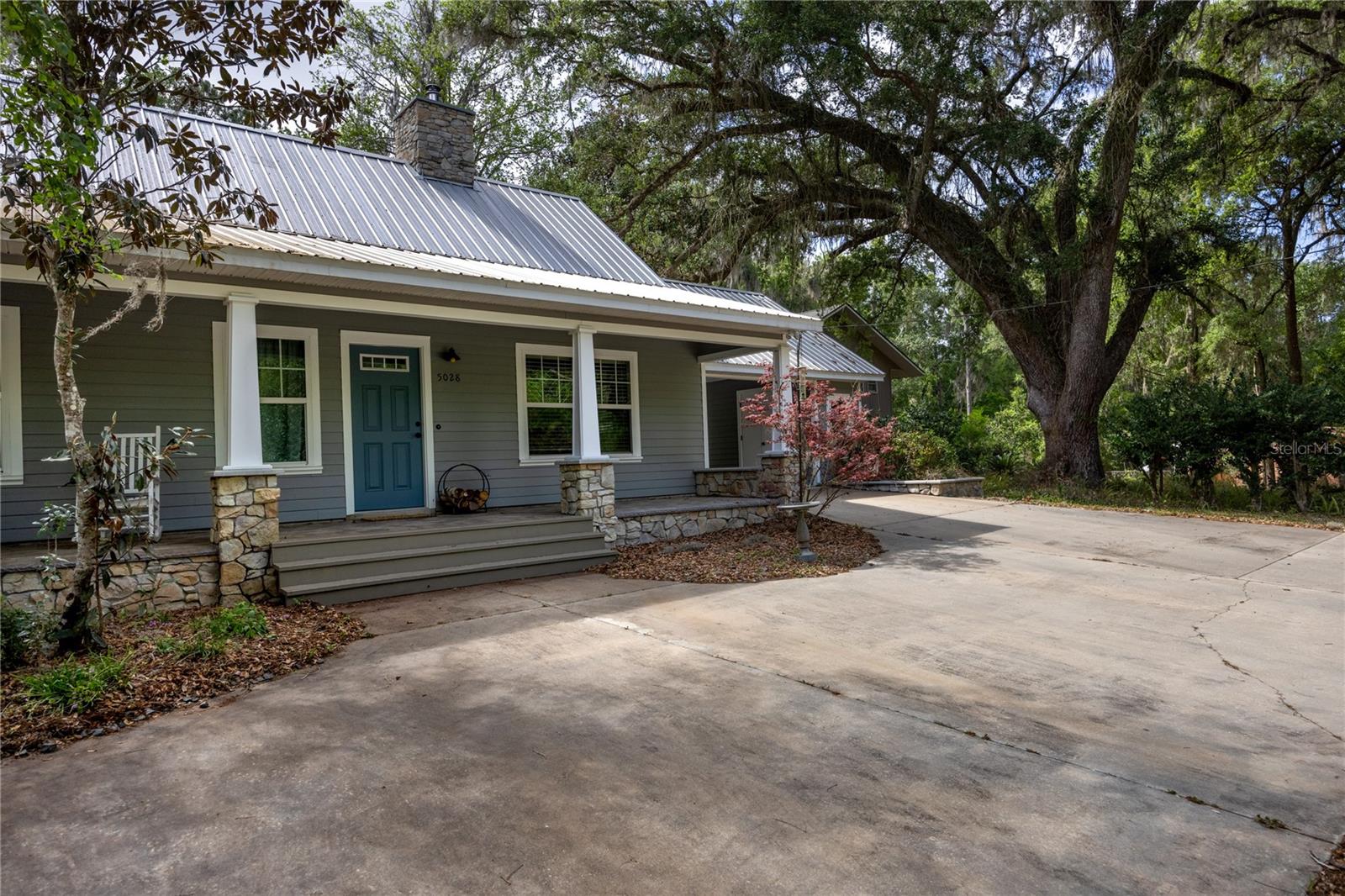 Image 7 of 49 For 5028 47th Street