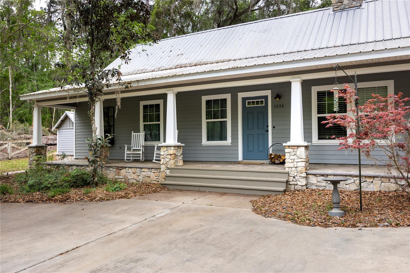 Image 9 of 49 For 5028 47th Street