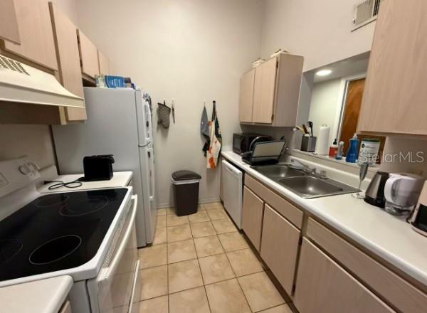 Image 2 of 9 For 2360 Archer Road 918