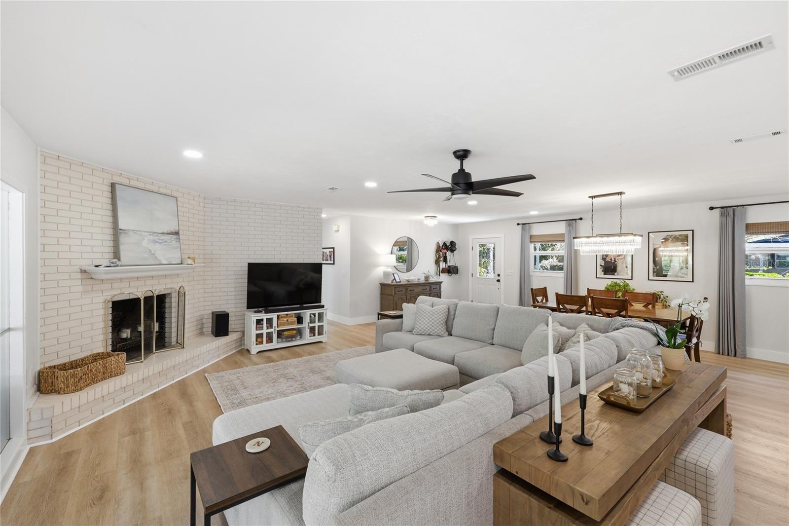 Image 13 of 71 For 2230 20th Court