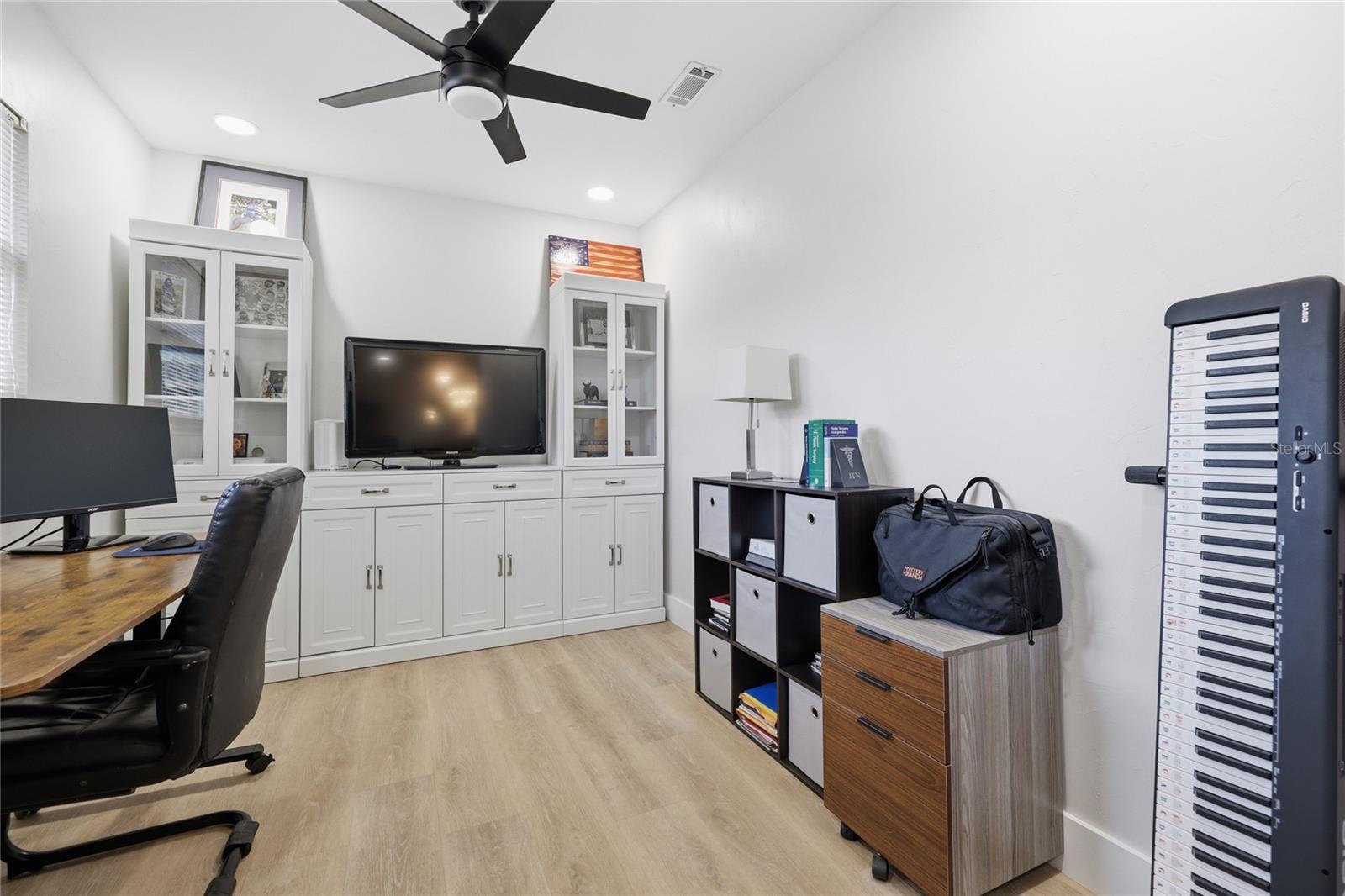 Image 18 of 71 For 2230 20th Court