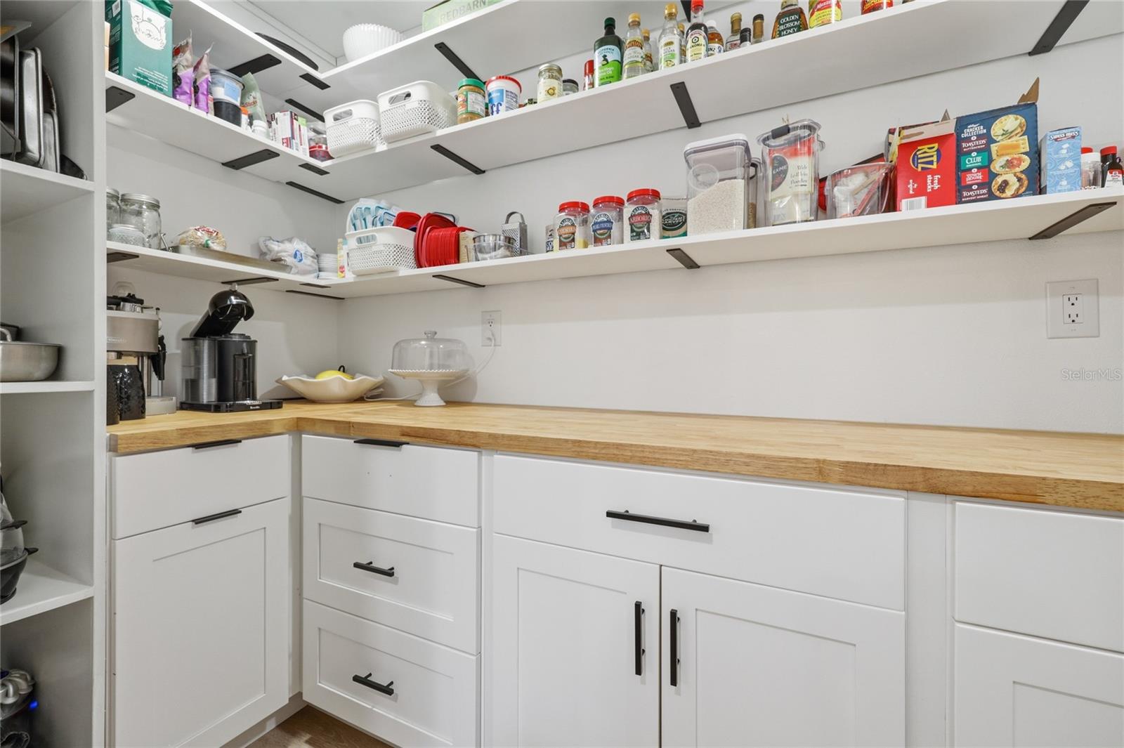 Image 28 of 71 For 2230 20th Court