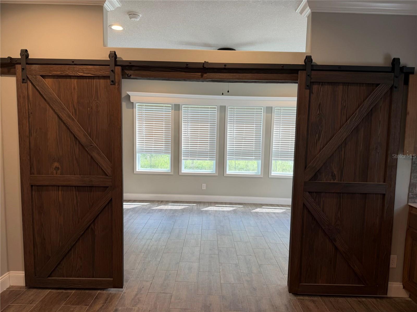 Image 12 of 27 For 6895 139th Drive