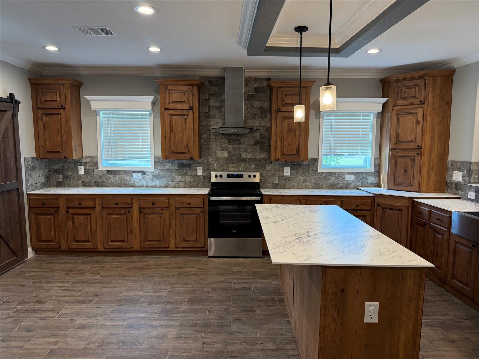 Image 5 of 27 For 6895 139th Drive