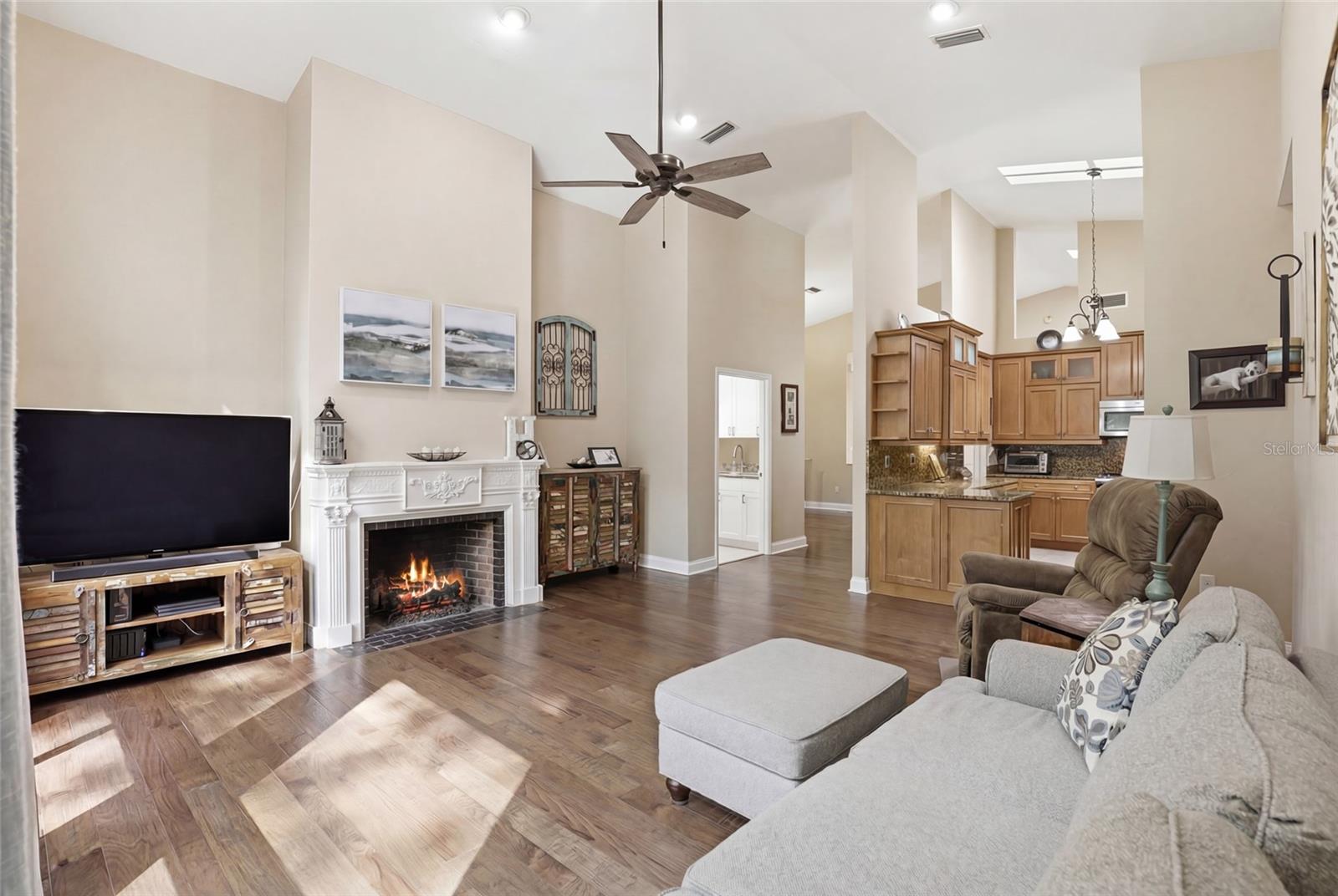 Image 18 of 76 For 4441 85th Way