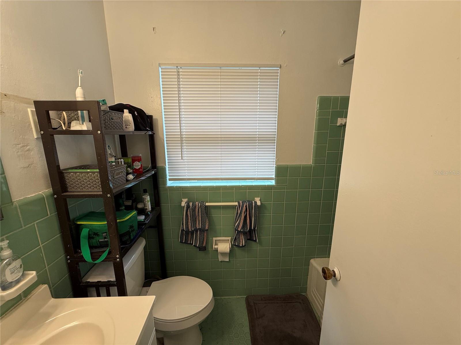 Image 10 of 13 For 609 19th Street