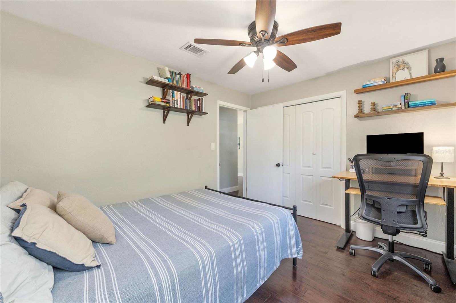 Image 16 of 49 For 510 52nd Terrace