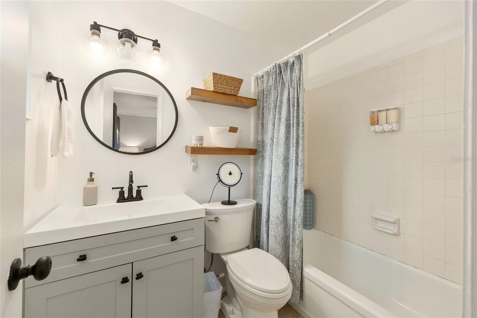 Image 23 of 49 For 510 52nd Terrace