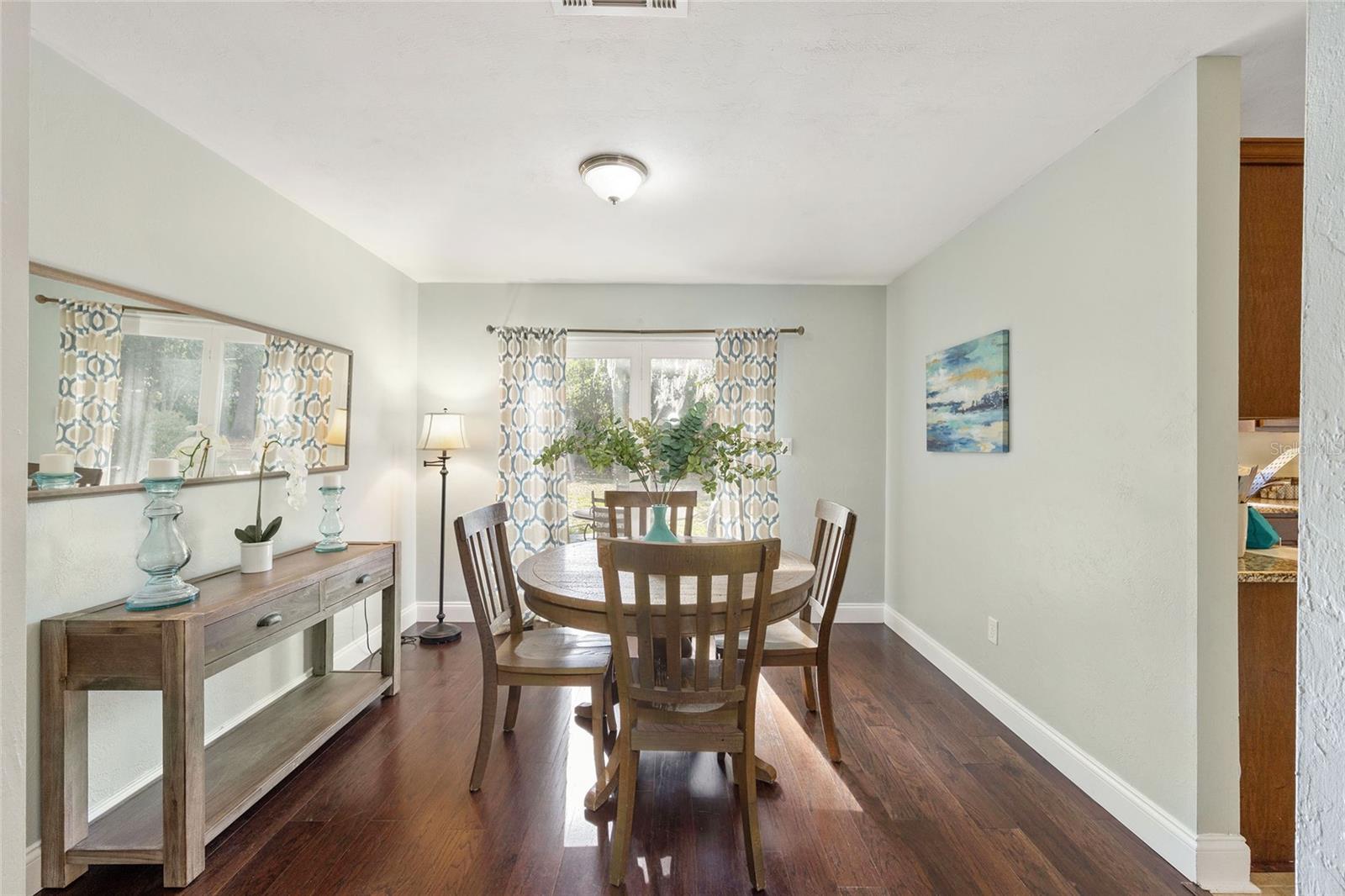 Image 7 of 49 For 510 52nd Terrace