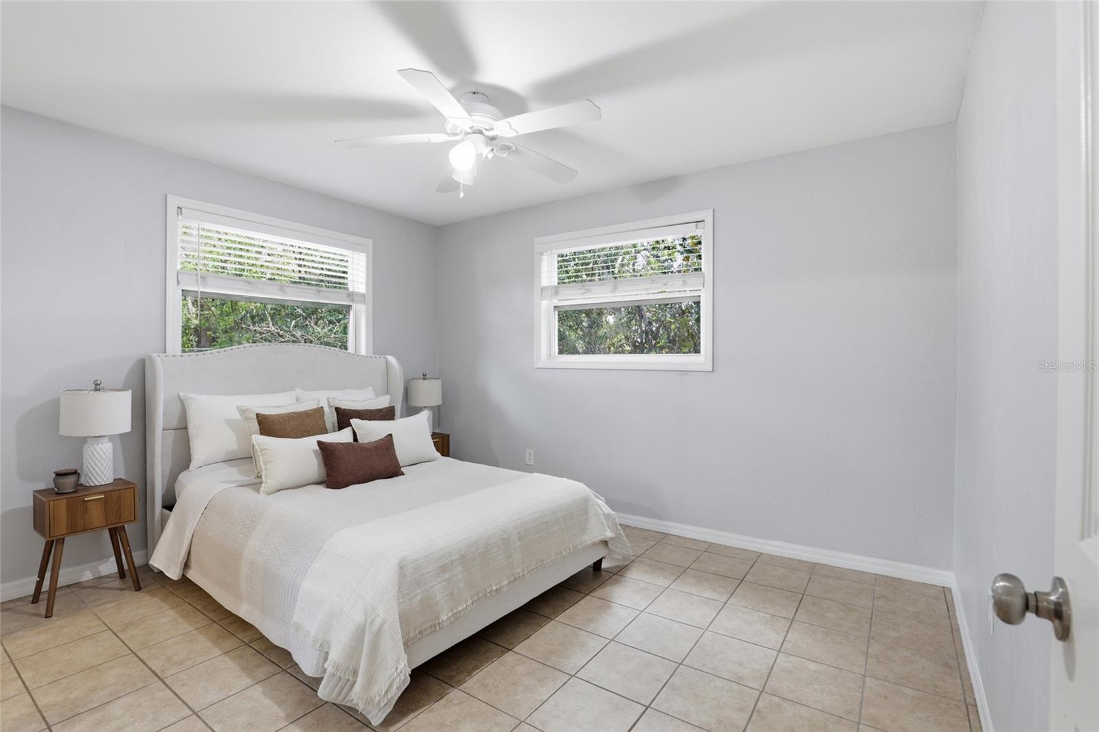 Image 18 of 32 For 3921 14th Terrace