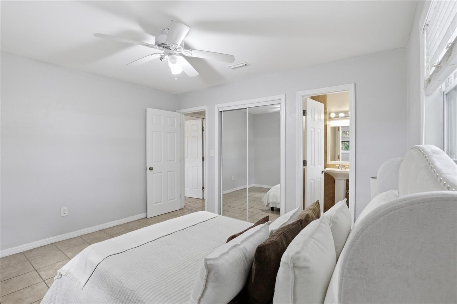 Image 19 of 32 For 3921 14th Terrace