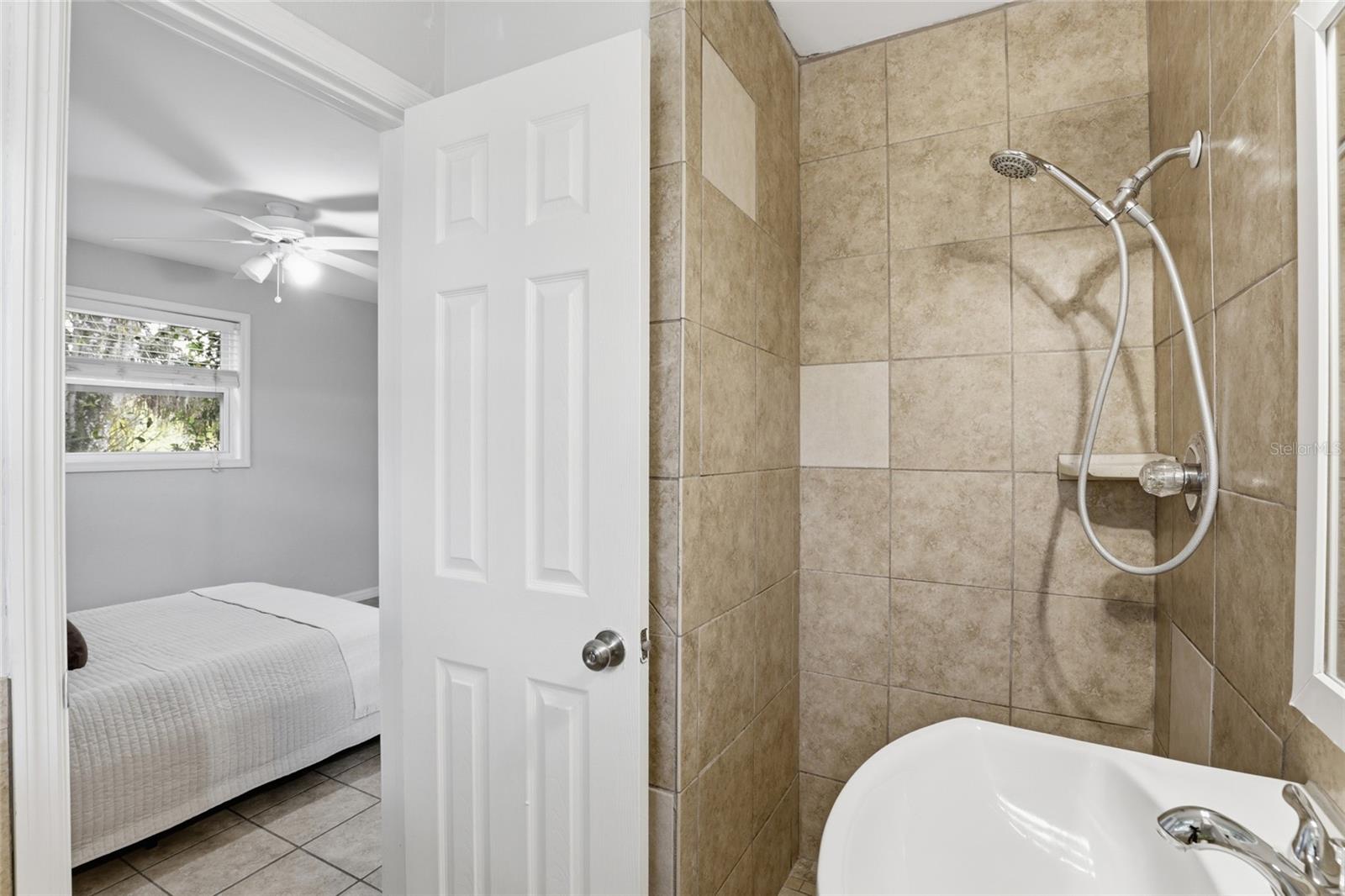 Image 20 of 32 For 3921 14th Terrace